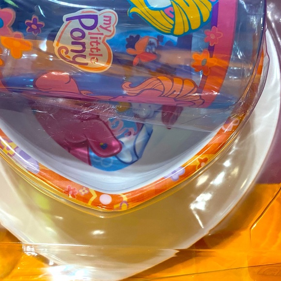 MY LITLE PONY G3 NWT VINTAGE 2003 4 PIECE DINNERWARE SET MELAMINE PLATE BOWL CUP - Picture 6 of 13
